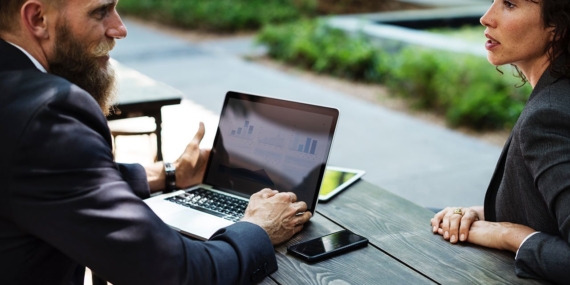 Kısıtlamayı ihlal eden 71 yaşındaki sürücü maskesiz ve alkollü yakalandı